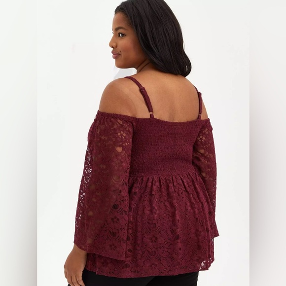 Torrid Babydoll Lace Smocked Cold Shoulder Top in Zinfandel - Size 0 (L/12) - Picture 3 of 5
